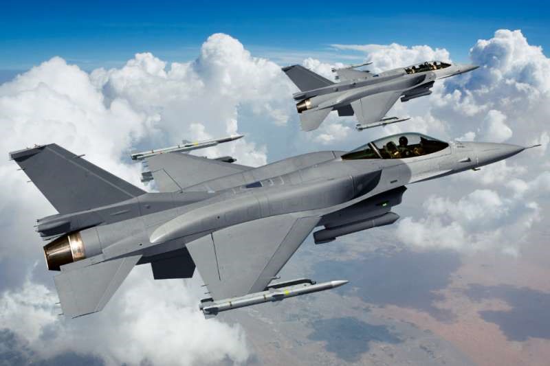 F-16A/B型性能提升後的首批4架F-16V將於年底出廠順利交機，並於明年在台完成試飛後交付空軍。（取自Lockheed Martin）